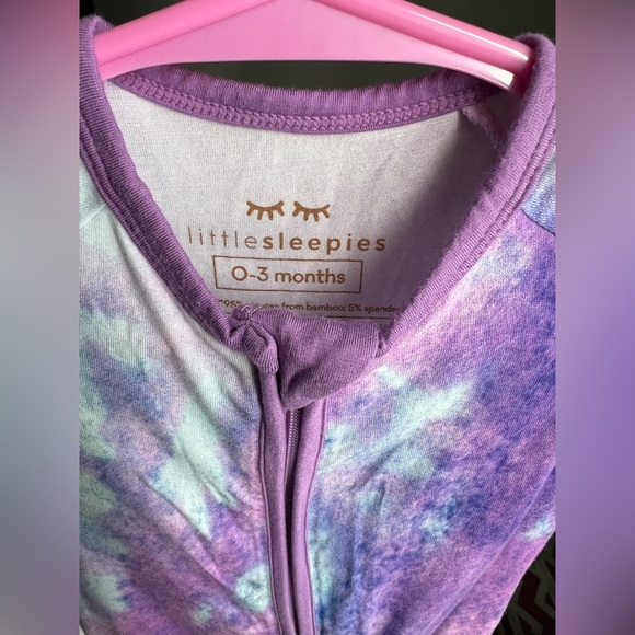 Little Sleepies Purple Watercolor Zippy Pajamas Size 0-3M VGUC - Picture 2 of 9